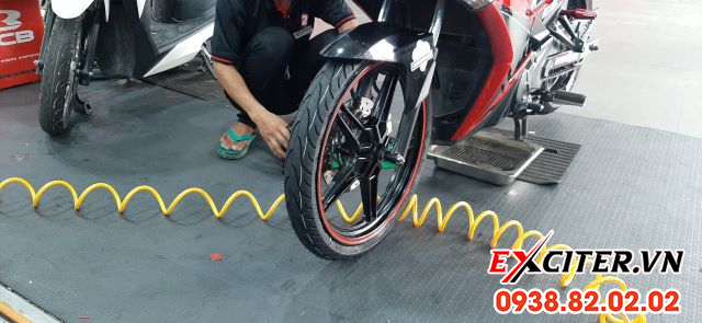 Chọn mua lốp michelin cho exciter 150 loại nào tốt  - 1