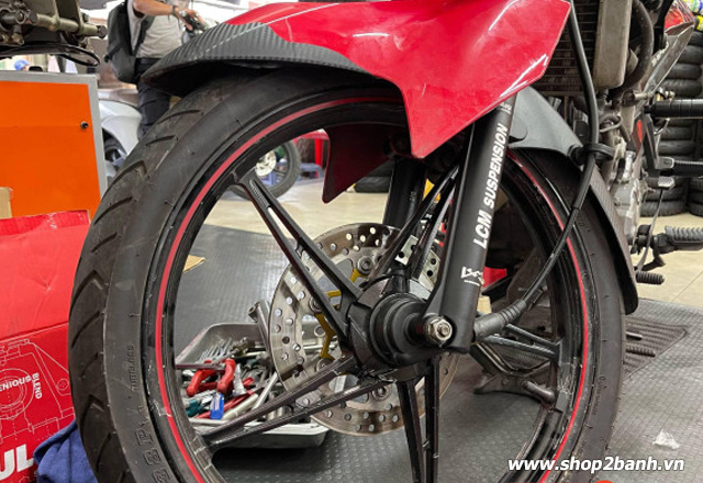 Ty phuộc trước exciter 135 có đường bao nhiêu mm - 3